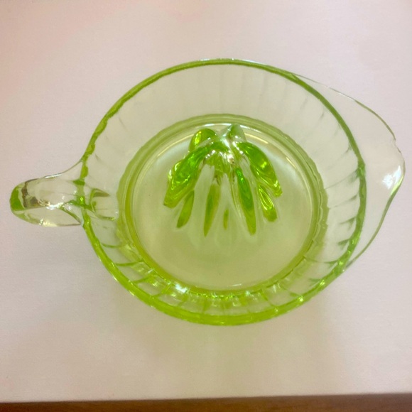 Vintage Uranium Depression Glass Juicer 8.5”w x 6”D x 3.5”H - Picture 2 of 6